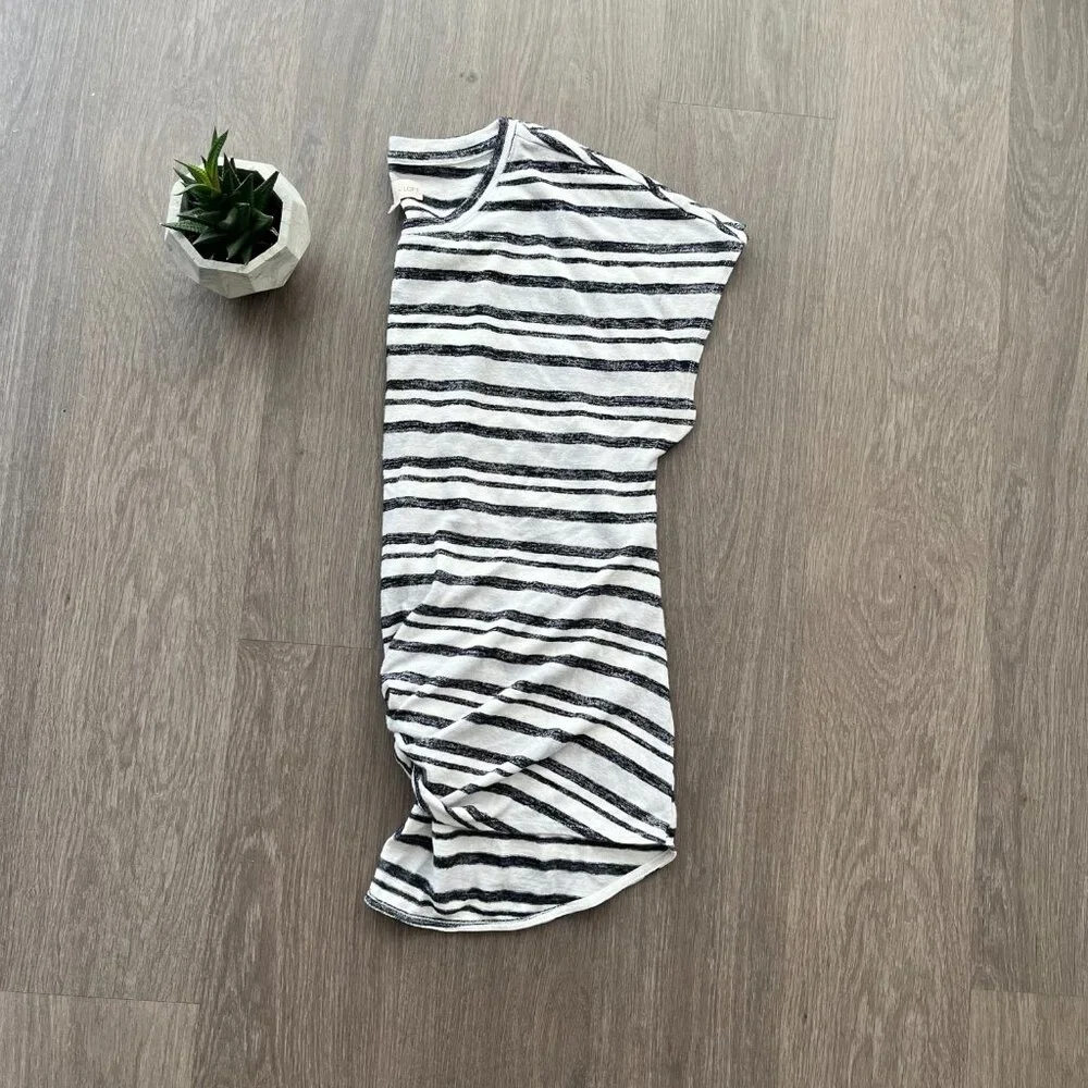 Lou & Grey by Loft Navy & White Short Sleeve T-Shirt with Front Knot Detail - Picture 9 of 9